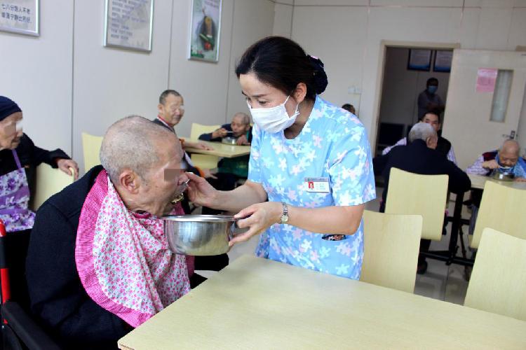 大足:让失能特困老人晚年过上幸福生活